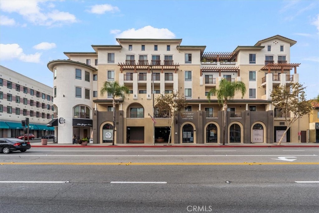 MLS #WS25252364 image #1