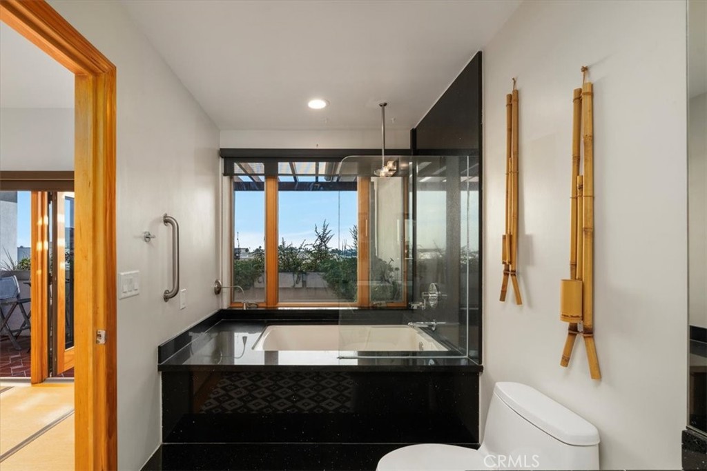 MLS #WS25252364 image #14