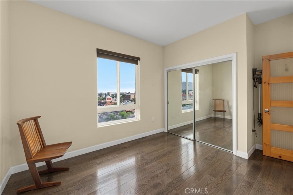 MLS #WS25252364 image #20