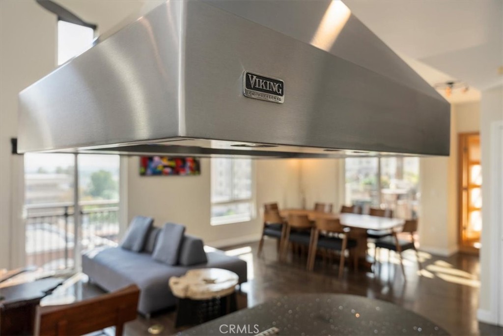 MLS #WS25252364 image #6