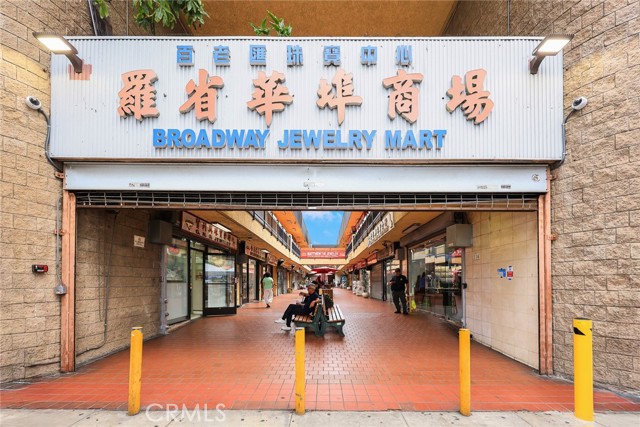 MLS #WS25252406 img 1