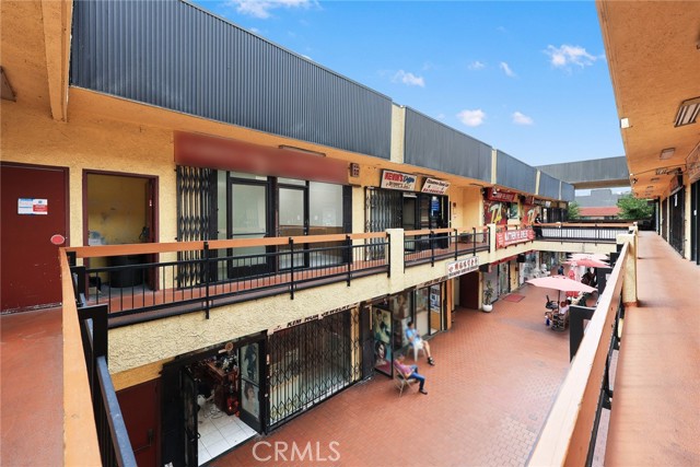 MLS #WS25252406 img 5