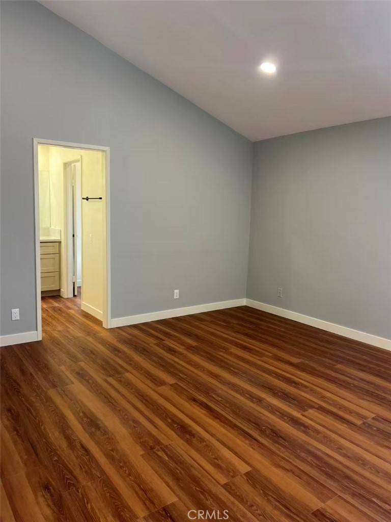 MLS #WS25252463 image #6