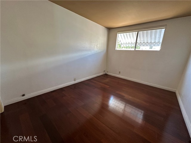 MLS #WS25252480 image #3