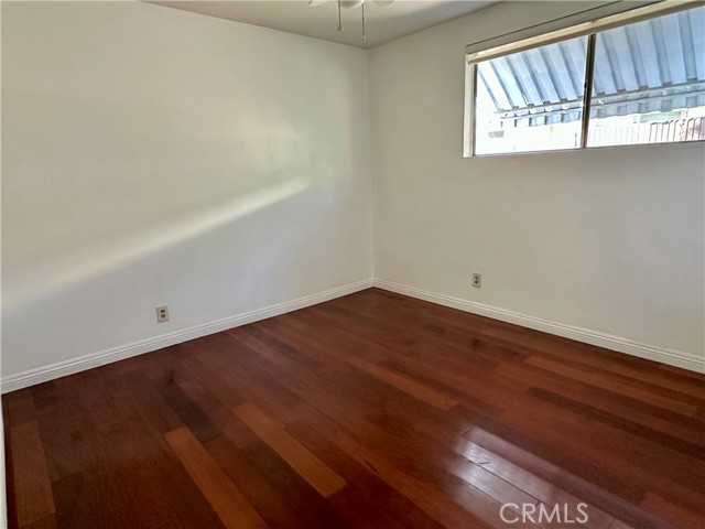 MLS #WS25252480 image #5