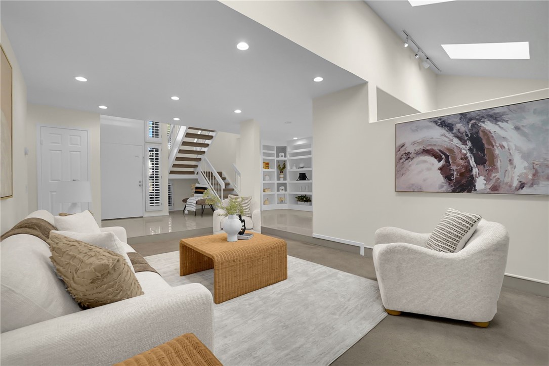 MLS #WS25252491 image #3