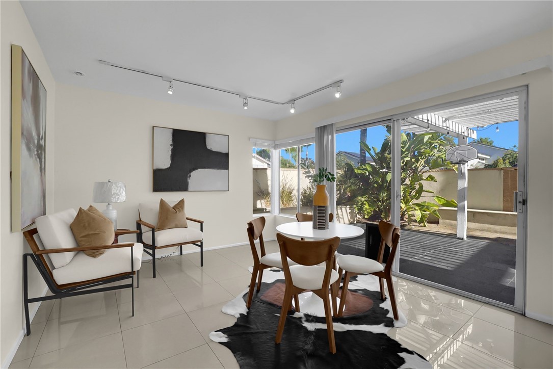 MLS #WS25252491 image #5