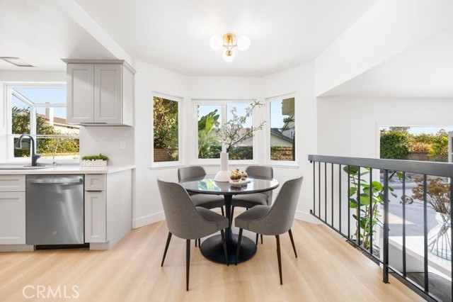 MLS #WS25252500 image #5