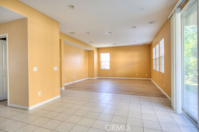 MLS #WS25252536 image #10