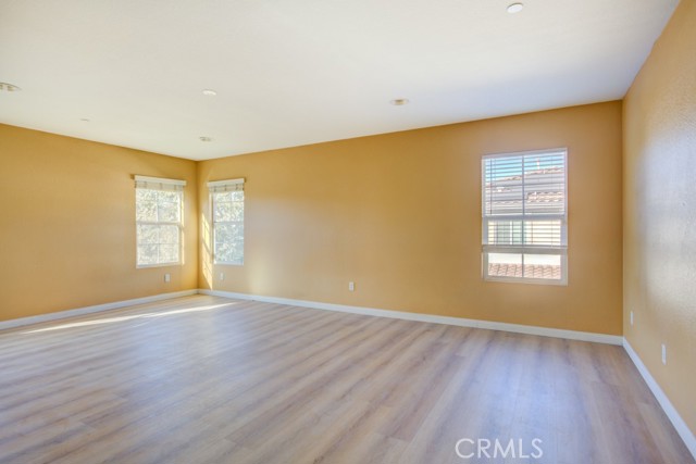 MLS #WS25252536 image #20