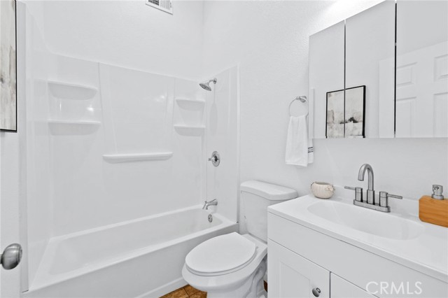 MLS #WS25252748 image #5