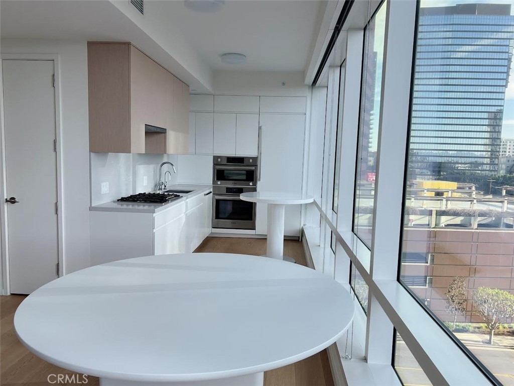 MLS #WS25252962 image #2