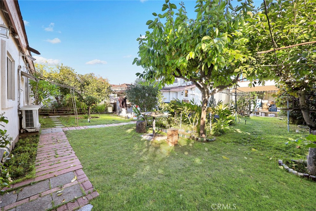 MLS #WS25253165 image #12