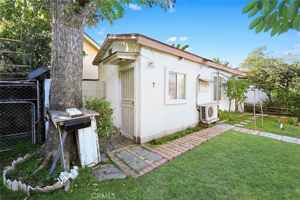 MLS #WS25253165 image #9