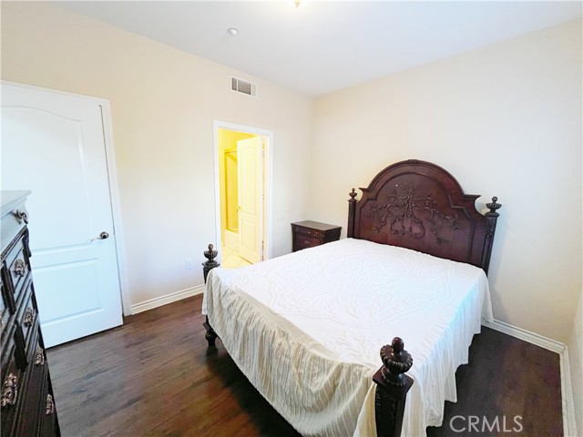 MLS #WS25253271 image #5