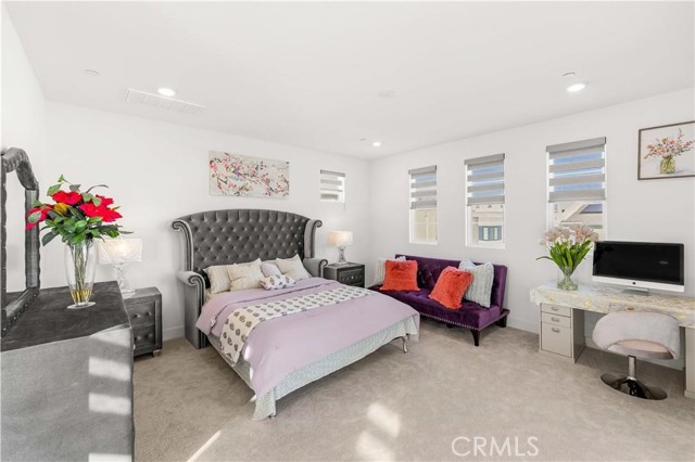 MLS #WS25253316 image #11