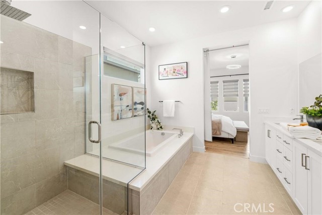 MLS #WS25253316 image #12