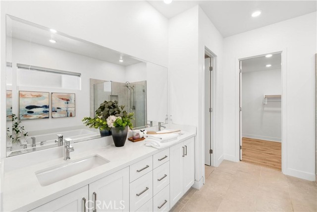 MLS #WS25253316 image #13