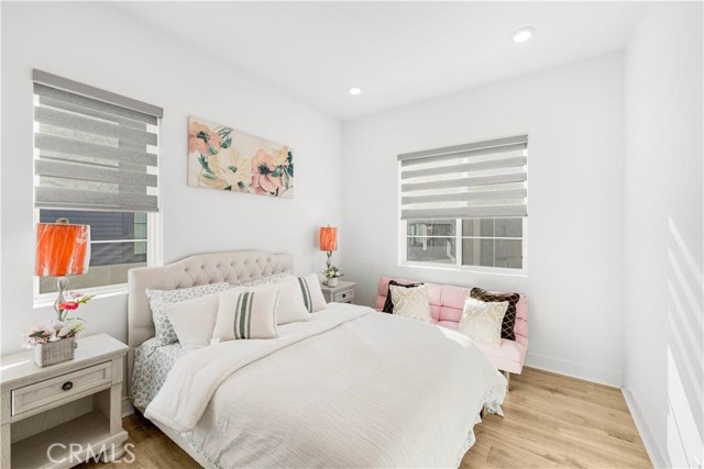 MLS #WS25253316 image #14