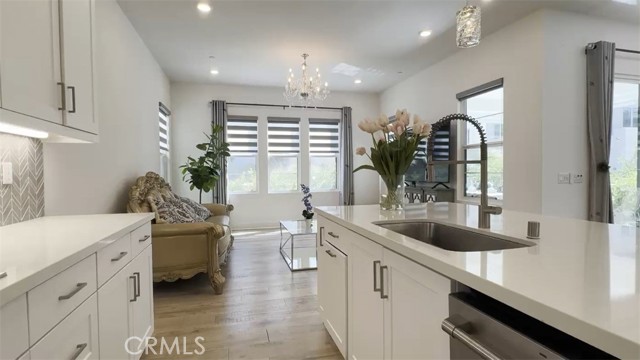 MLS #WS25253316 image #5