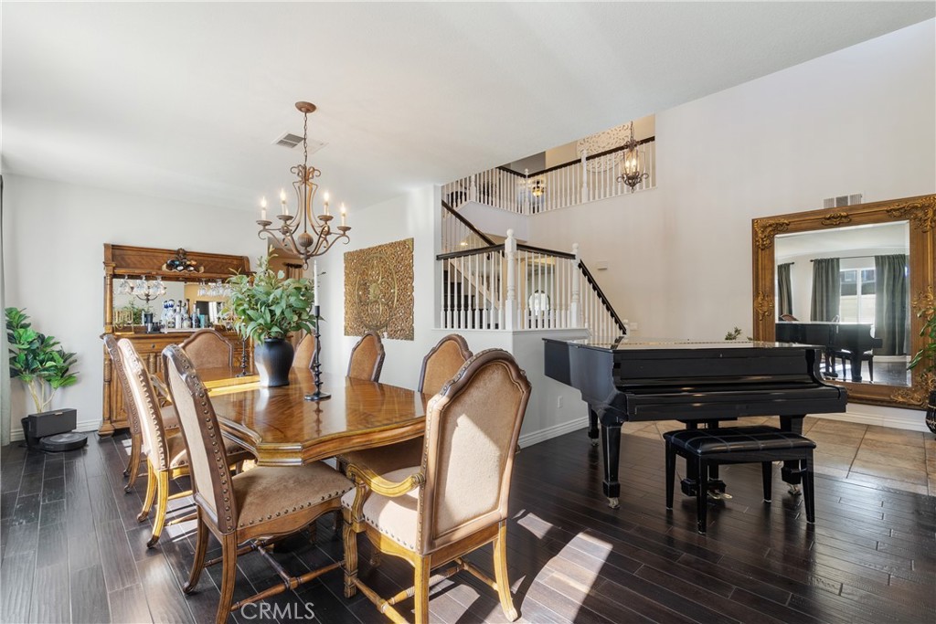 MLS #WS25253365 image #10