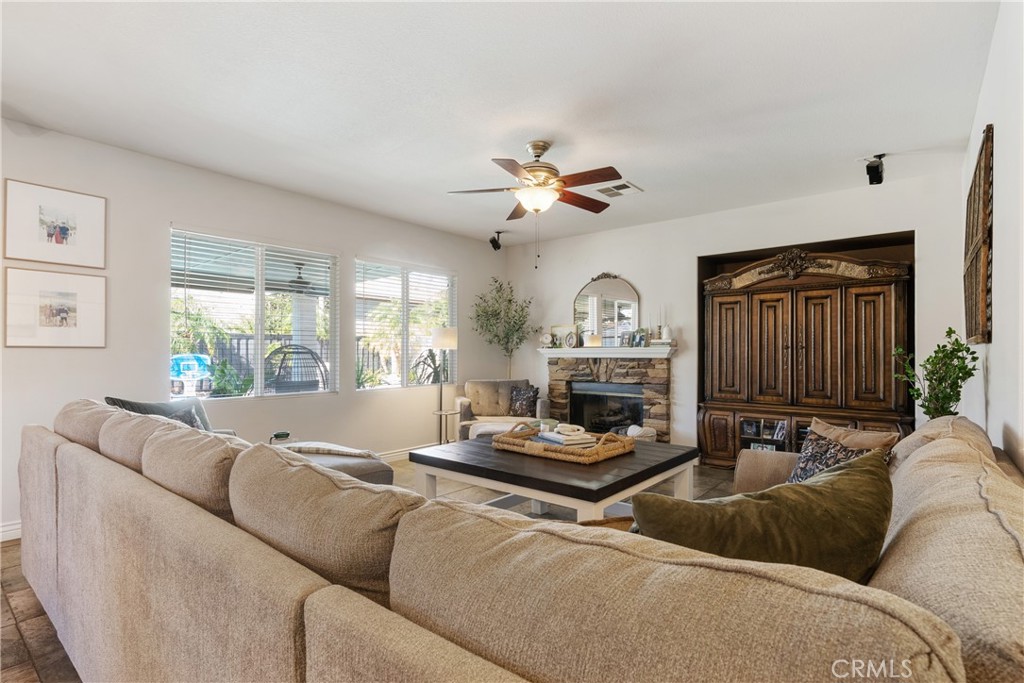 MLS #WS25253365 image #11