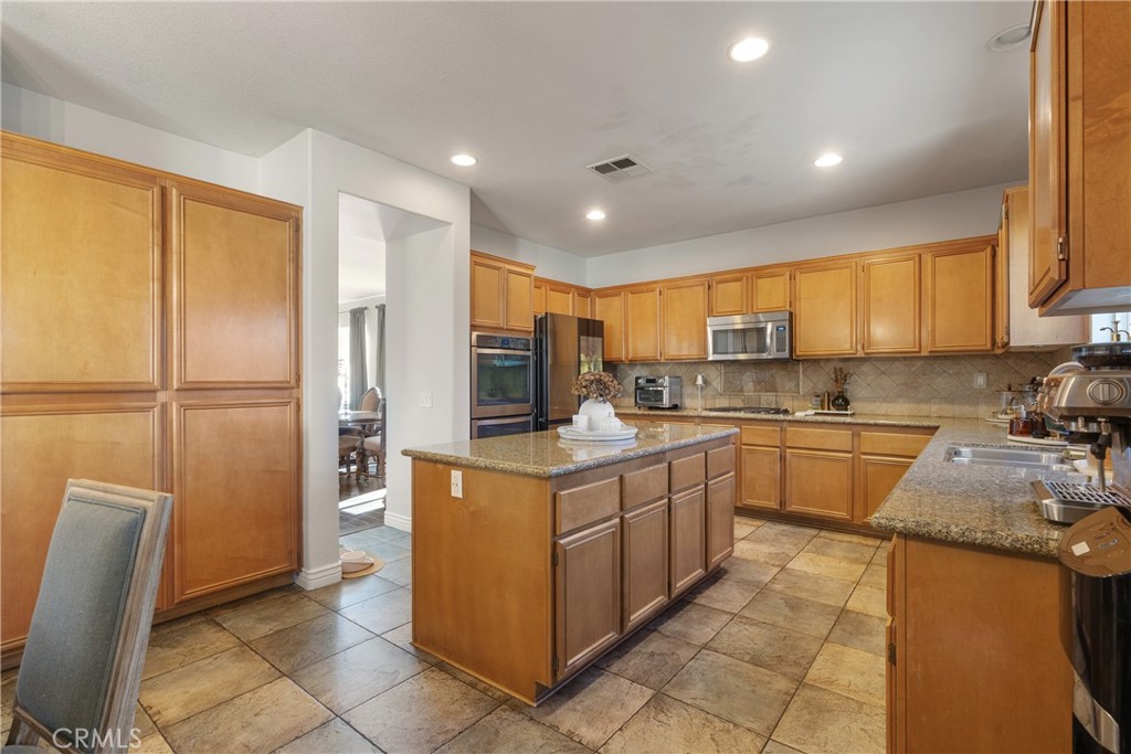 MLS #WS25253365 image #13