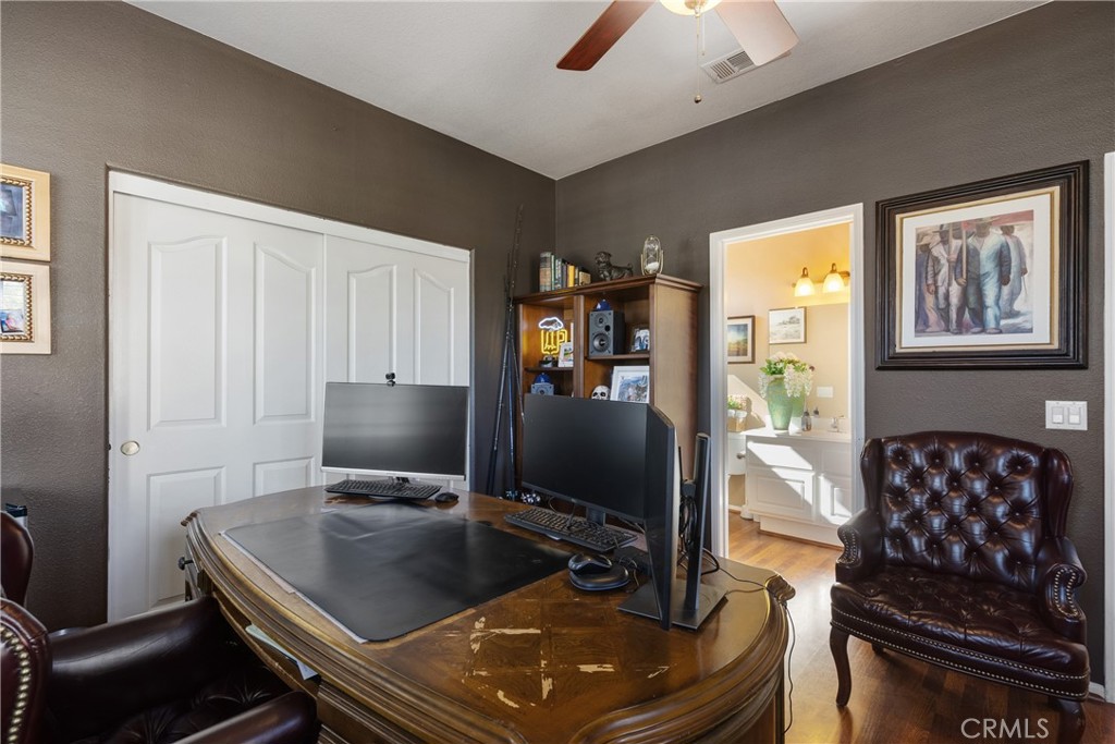 MLS #WS25253365 image #8