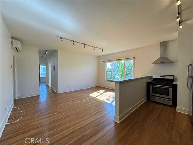 MLS #WS25253553 image #4