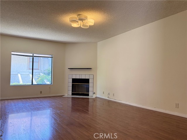 MLS #WS25253641 image #1