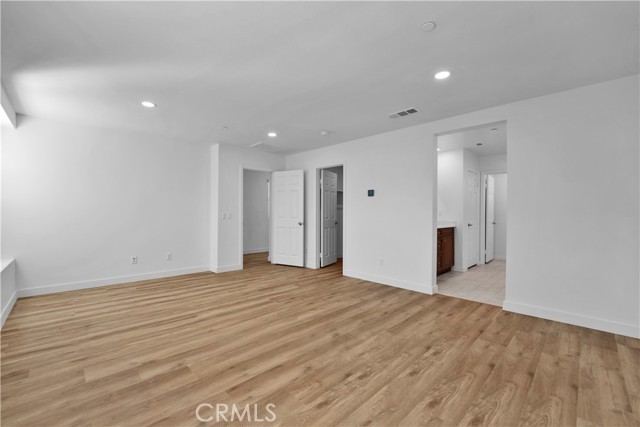 MLS #WS25253830 image #10