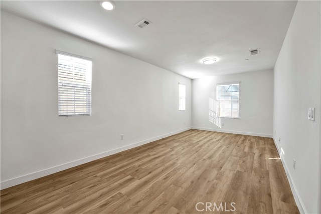 MLS #WS25253830 image #14