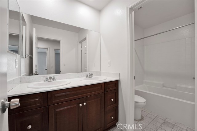 MLS #WS25253830 image #17