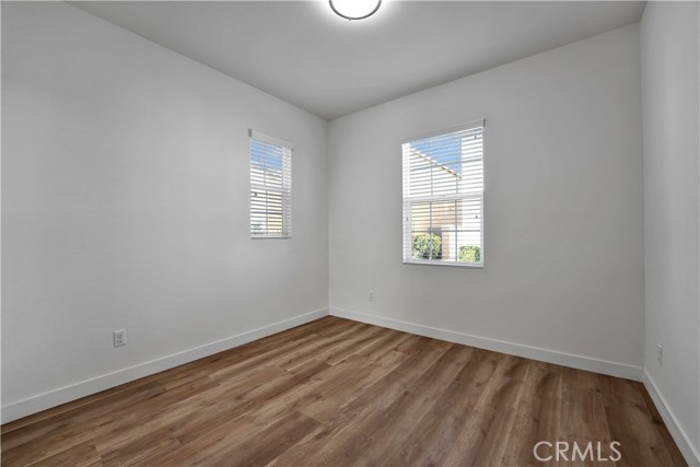 MLS #WS25253830 image #8