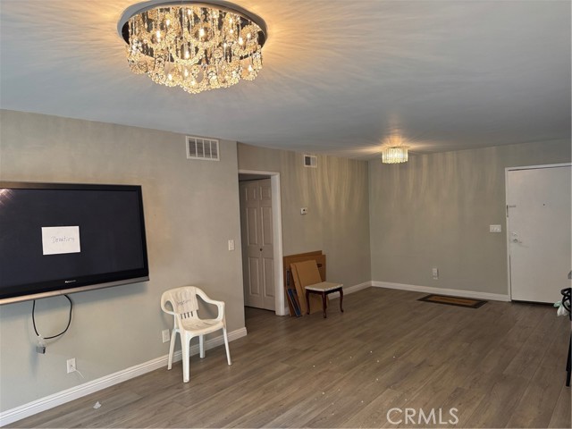 MLS #WS25253862 image #1