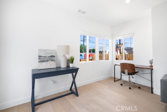 MLS #WS25253863 image #15