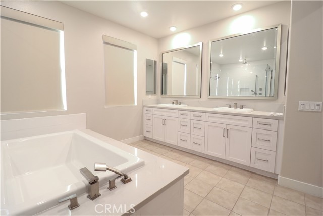 MLS #WS25253954 image #20