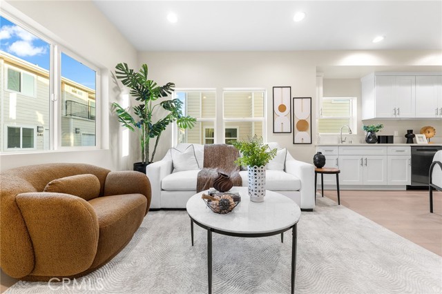 MLS #WS25254159 image #10