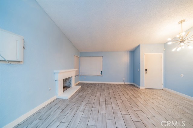 MLS #WS25254390 image #3