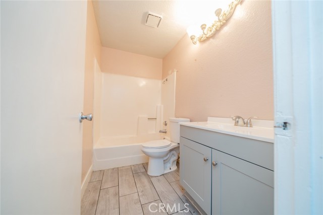 MLS #WS25254390 image #6