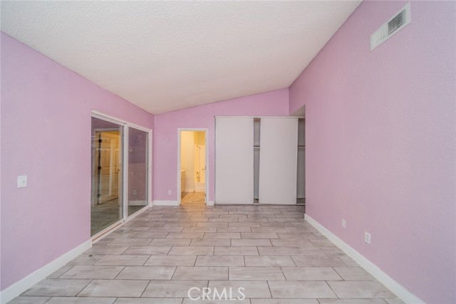 MLS #WS25254390 image #8