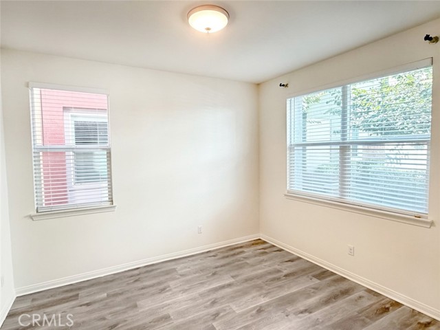 MLS #WS25254850 image #6