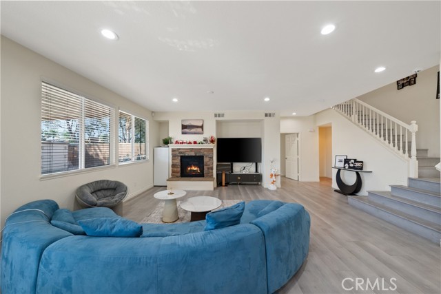 MLS #WS25254944 image #9