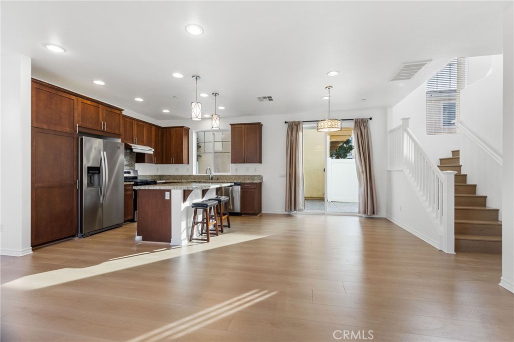 MLS #WS25255280 image #10