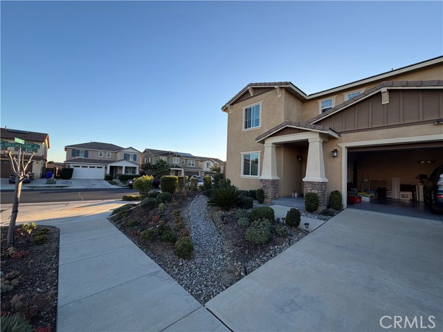 MLS #WS25255301 image #1