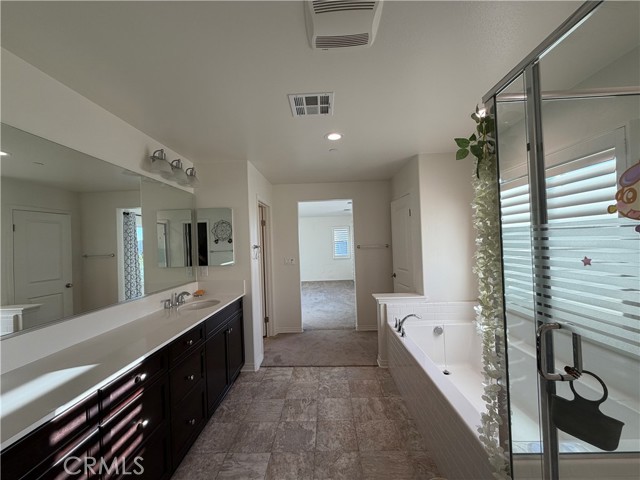 MLS #WS25255301 image #15