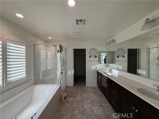 MLS #WS25255301 image #16