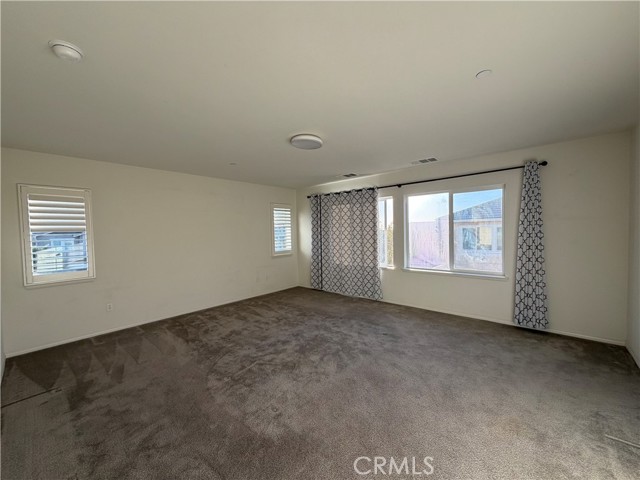 MLS #WS25255301 image #8