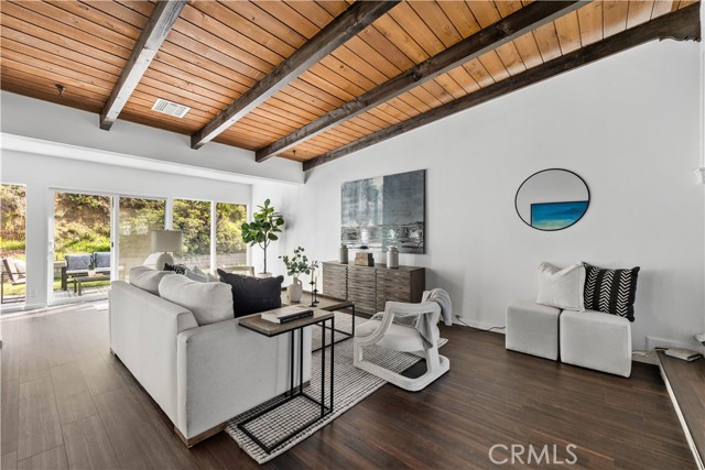 MLS #WS25255472 image #8