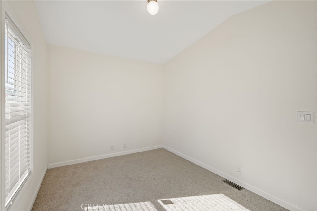 MLS #WS25255512 image #12